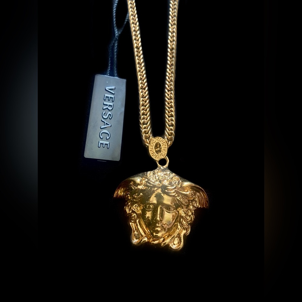 *BRAND NEW* Authentic Versace Medusa Head Necklace Jewelry